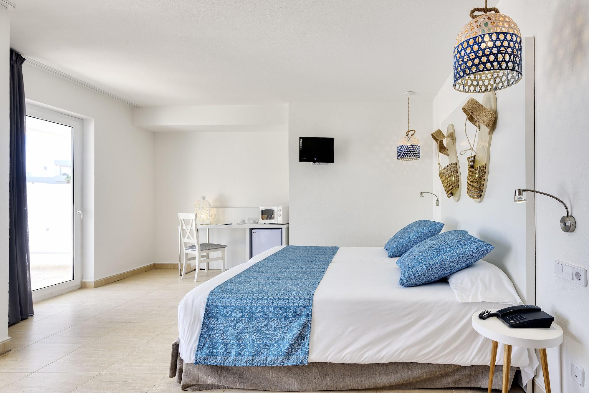 Aparthotel Tropic Garden Santa Eularia des Riu Dış mekan fotoğraf