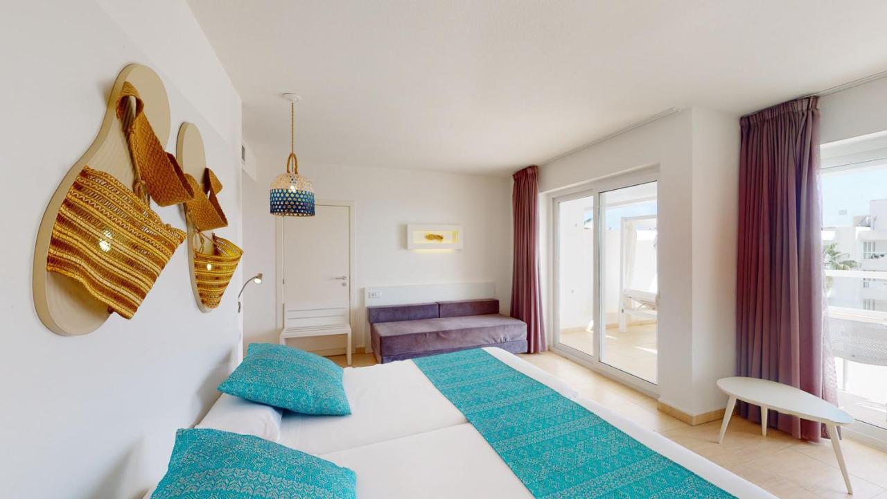 Aparthotel Tropic Garden Santa Eularia des Riu Dış mekan fotoğraf