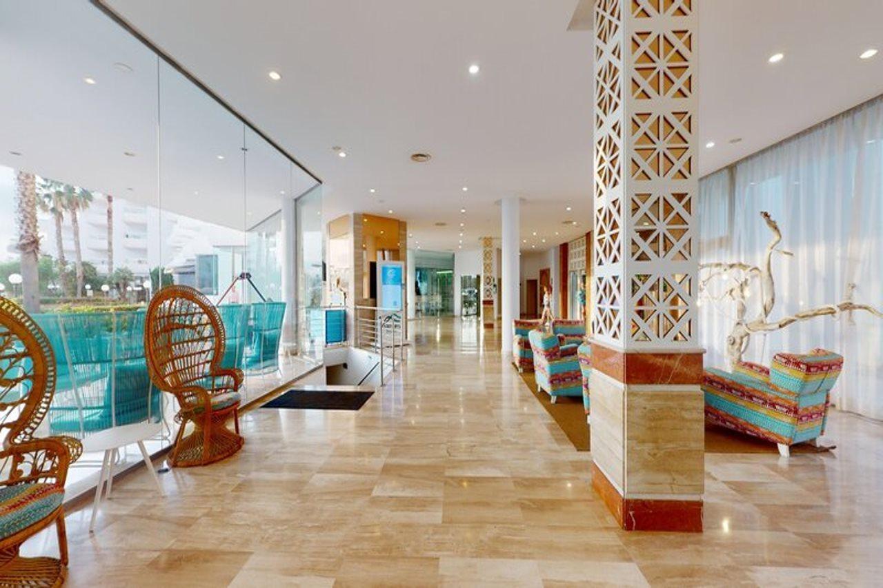 Aparthotel Tropic Garden Santa Eularia des Riu Dış mekan fotoğraf