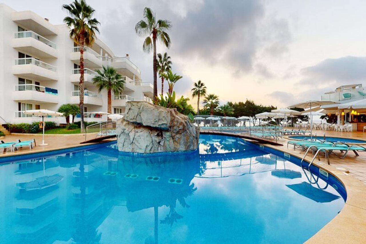 Aparthotel Tropic Garden Santa Eularia des Riu Dış mekan fotoğraf