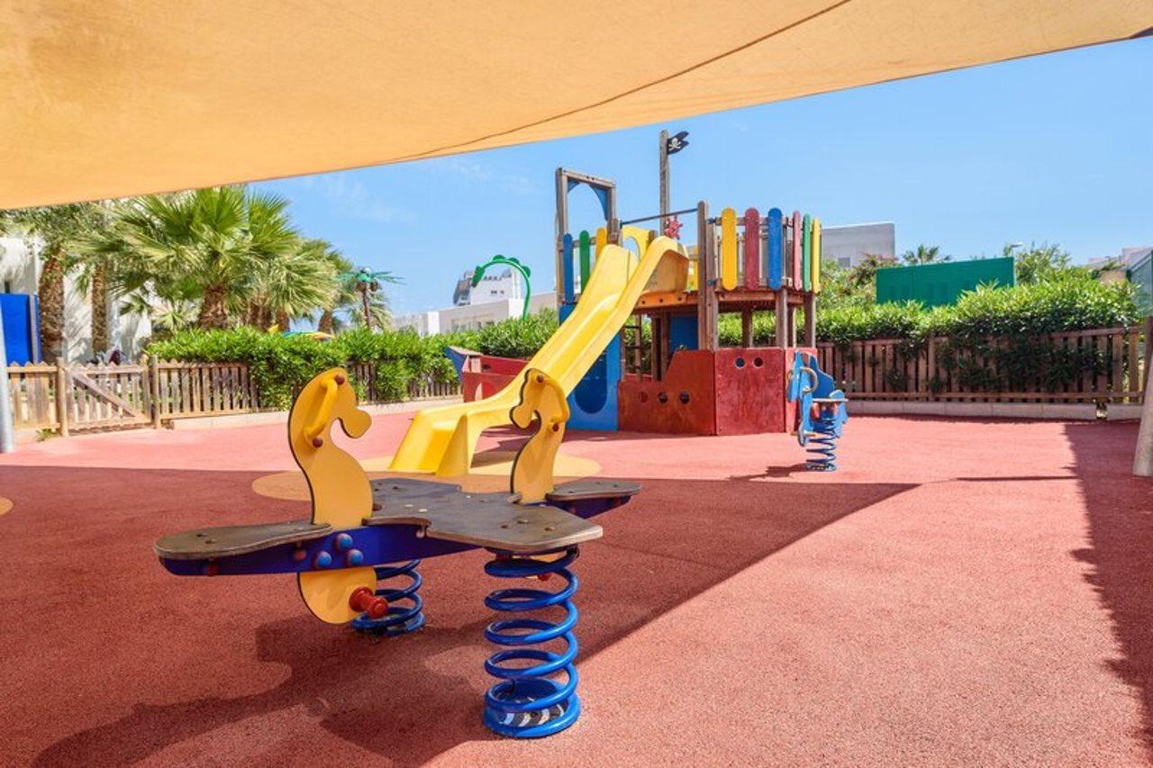 Aparthotel Tropic Garden Santa Eularia des Riu Dış mekan fotoğraf