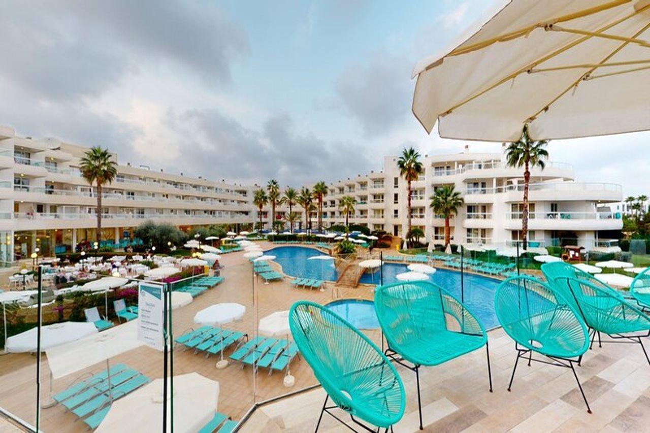 Aparthotel Tropic Garden Santa Eularia des Riu Dış mekan fotoğraf