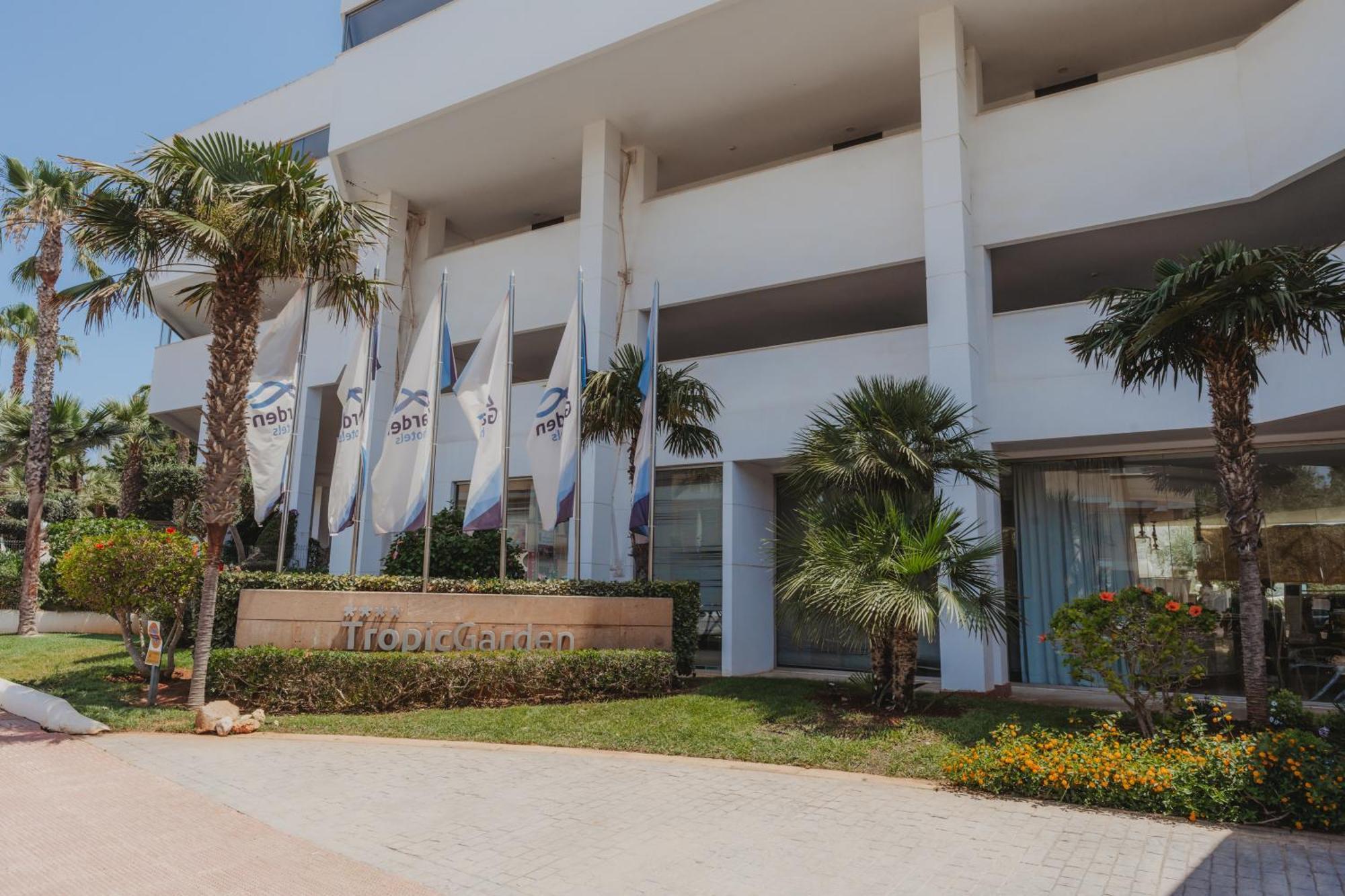 Aparthotel Tropic Garden Santa Eularia des Riu Dış mekan fotoğraf