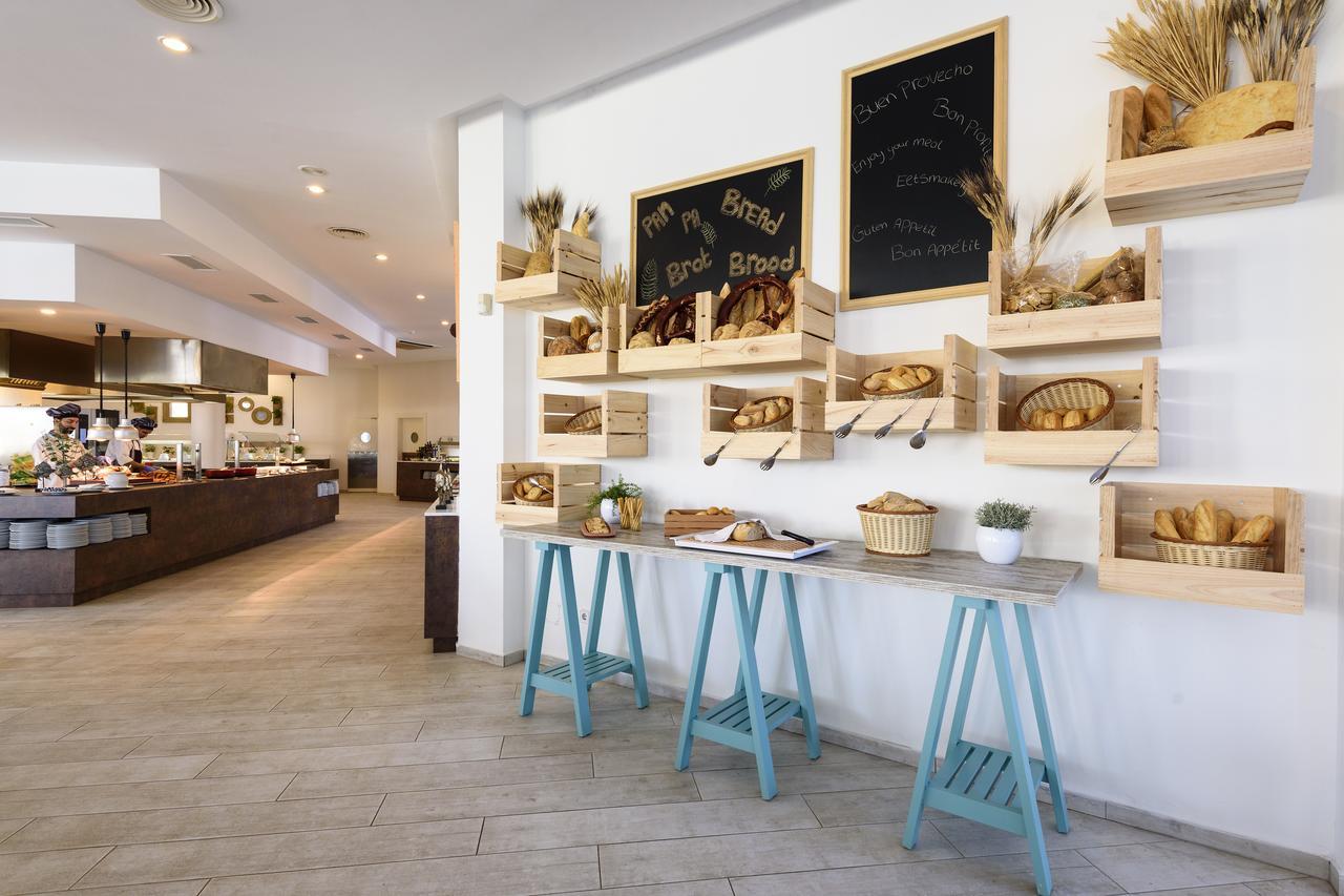 Aparthotel Tropic Garden Santa Eularia des Riu Dış mekan fotoğraf